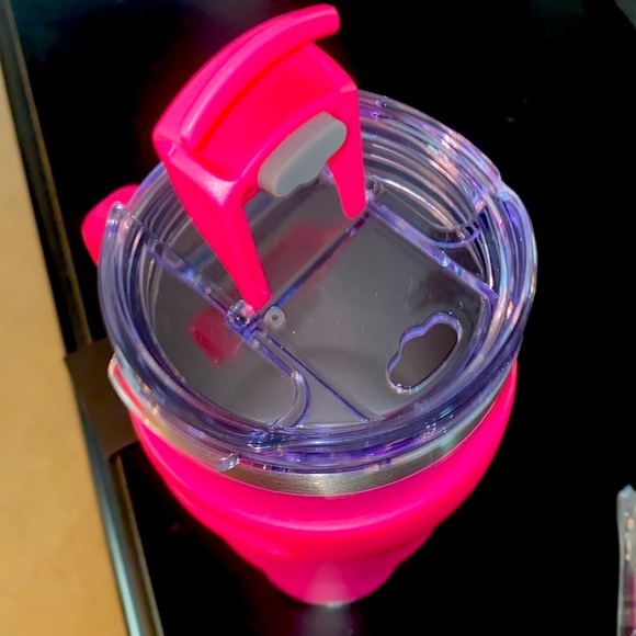 New! Neon pink Tumbler with handle (Double walled insulated tumbler) 40 oz - Picture 5 of 9